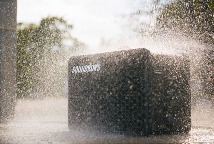 איזו מסיבה: SOUNDBOKS משיקה 2 רמקולים מוגברים ועמידים 